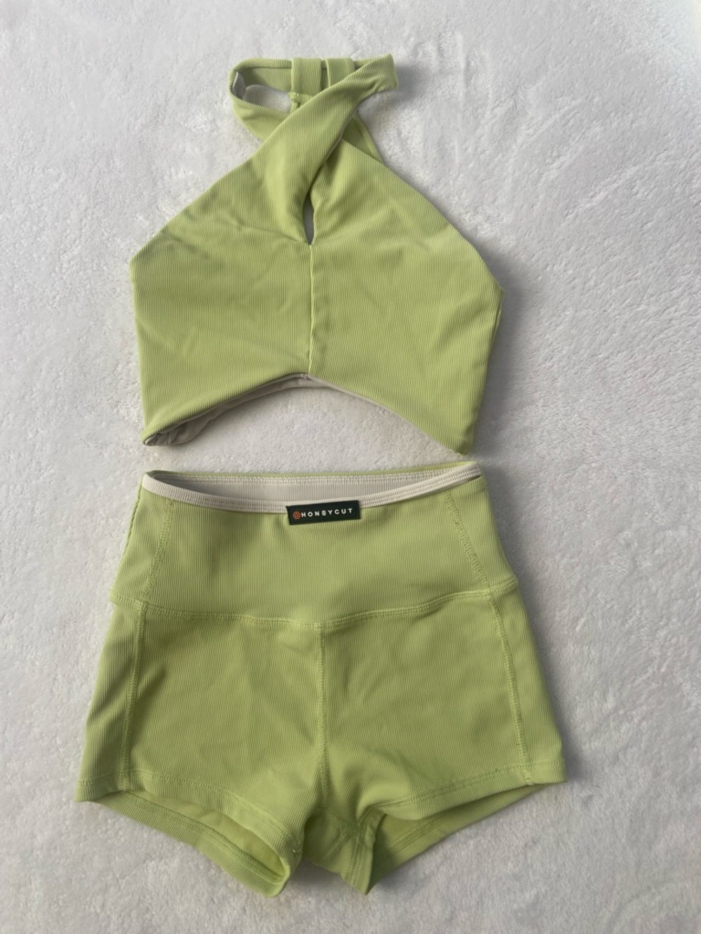Honey cut dancewear set